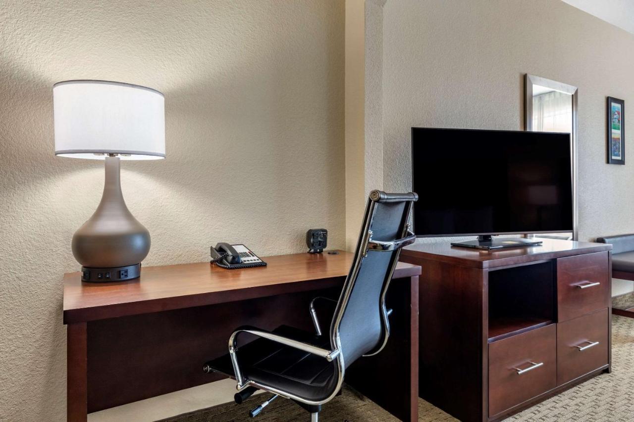 Comfort Suites Waco Near University Area Kültér fotó